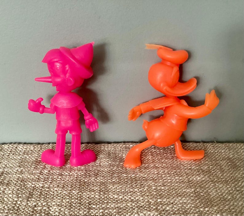 MARX Disney Toy Figures, Mickey Mouse, Donald Duck, Pinocchio, HOT NEON Colors!, 6 Inches, Louis Marx, Walt Disney, Vintage 1971 image 8