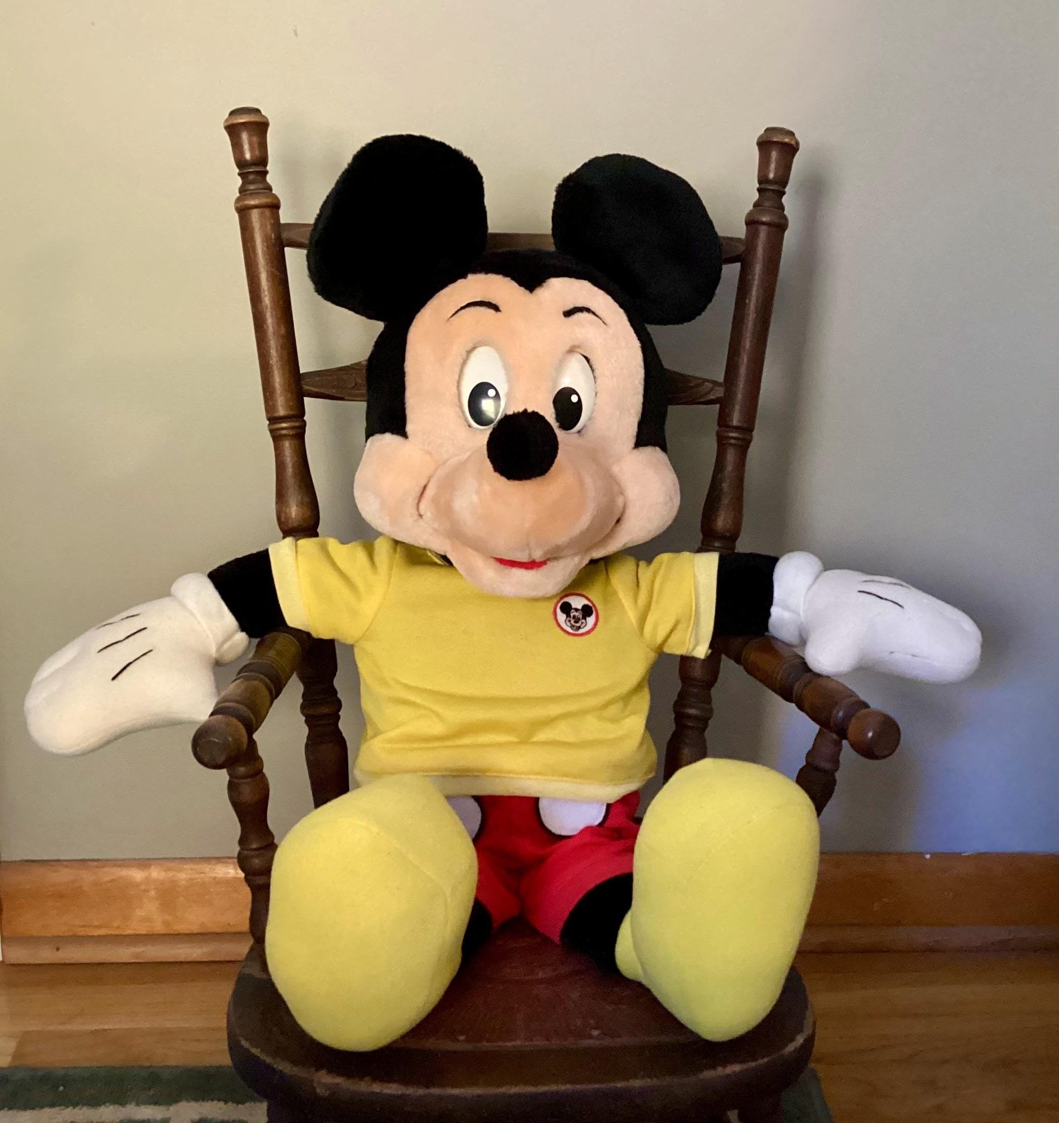 DISNEY Worlds of Wonder Talking MICKEY MOUSE, Animated Plush