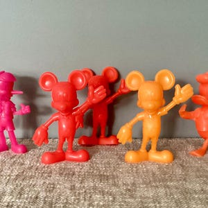 MARX Disney Toy Figures, Mickey Mouse, Donald Duck, Pinocchio, HOT NEON Colors!, 6 Inches, Louis Marx, Walt Disney, Vintage 1971 image 7