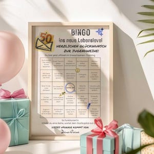 Op de afbeelding: Een ingelijste Bingokaart met Duitse tekst, met een thema van de 50e verjaardag. De kaart bevat verschillende taken en zinnen, zoals "Level Up" en "Gefeliciteerd". De afbeelding is omgeven door ingepakte cadeaus en ballonnen.