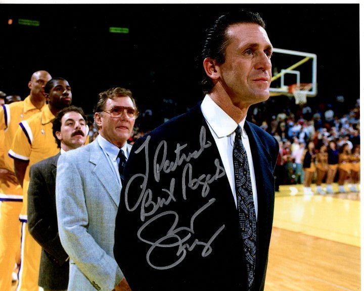 パット・ライリーのサイン入り8x10 NBAバスケットボールLAレイカーズ