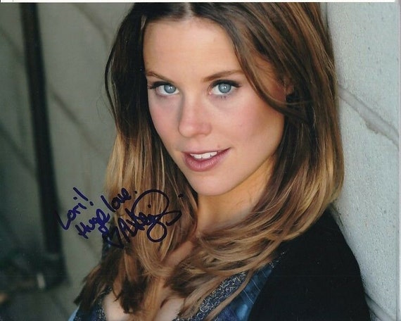 Ashley Williams Autographed Signed 8x10 Photograph - to Lori Great