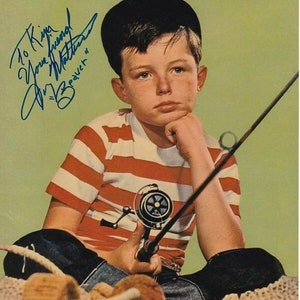 Jerry Mathers autographed signed 8x10 leave it to beaver photograph - to kim