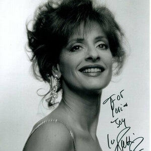 Patti LuPone gesigneerde, gesigneerde foto van 8 x 10 - naar Lori