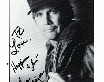 Lee majors signed the fall guy photograph - to lori