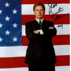 Martin Sheen autographed signed 8x10 the west wing jed bartlet photograph - to john