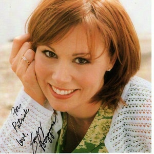 Suzy Bogguss autographed signed 8x10 photograph - to patrick
