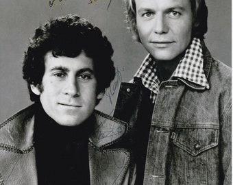 David Soul and Paul Michael Glaser signed 8x10 starsky &  hutch photograph - to john