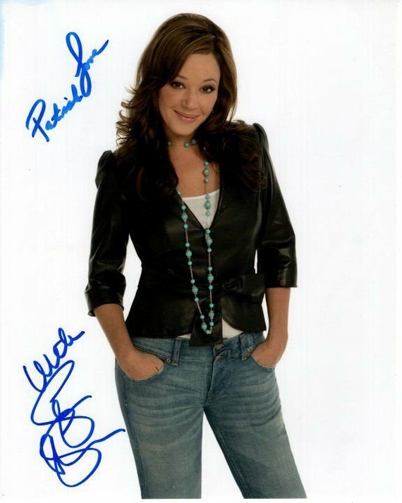 Leah Remini signed 8x10 the king of queens carrie heffernan photograph to  patrick