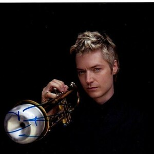 Photographie autographiée et signée de Chris Botti de 8 x 10 pouces - à Patrick
