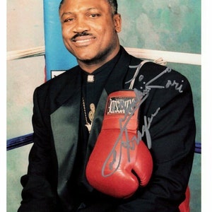Smokin&#39; Joe Frazier autographed signed 8x10 photograph - to lori