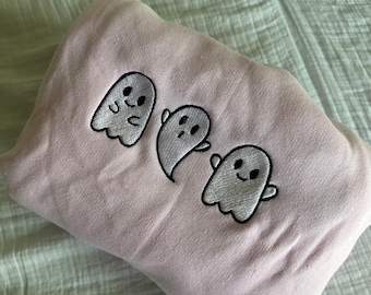 Embroidered Ghost Sweatshirt, Halloween Sweatshirt, Fall Sweatshirt for Women, Halloween Crewneck, Cute Ghost Shirt, Spooky Season