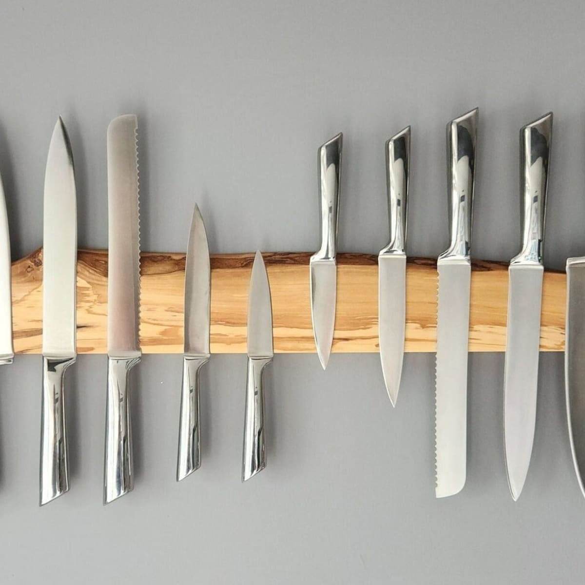 Handmade 4-Knife Olive Wood Magnetic Knife Holder: Kitchen Utensil Rack - Etsy
