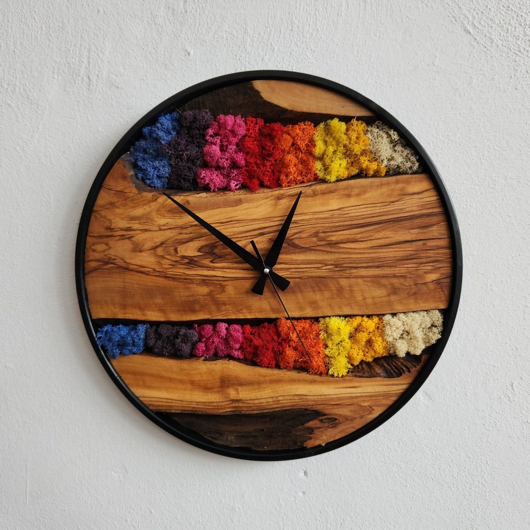 Handmade Moss and Olive Wood Wall Clock: Engraved Boho Decor - Etsy