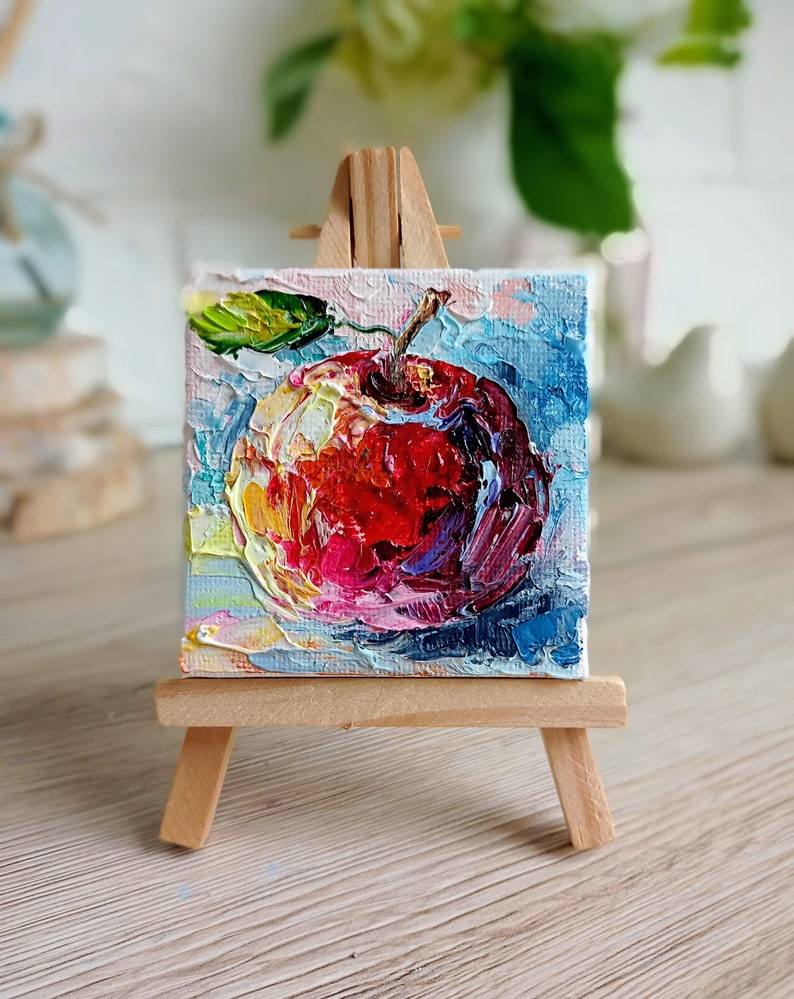 Fruit painting mini original oil painting on canvas with the small easel 3 x 3 inch 7 x 7 cm Impasto technique thick brush strokes colorful colors Apfel