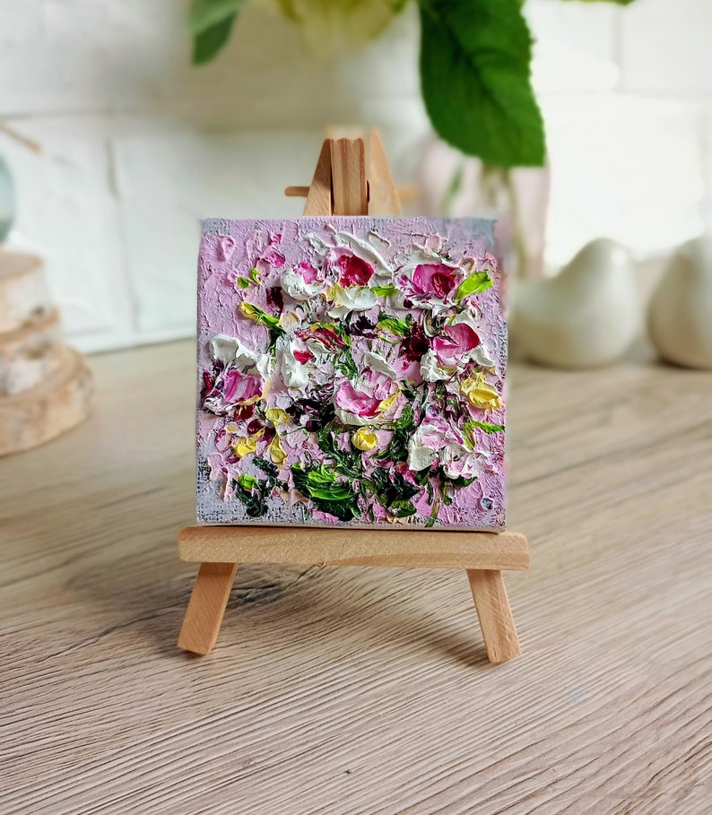 Flower painting mini original oil painting on canvas with the small easel 3 x 3 inch 7 x 7 cm abstract flower field Impasto technique Pink