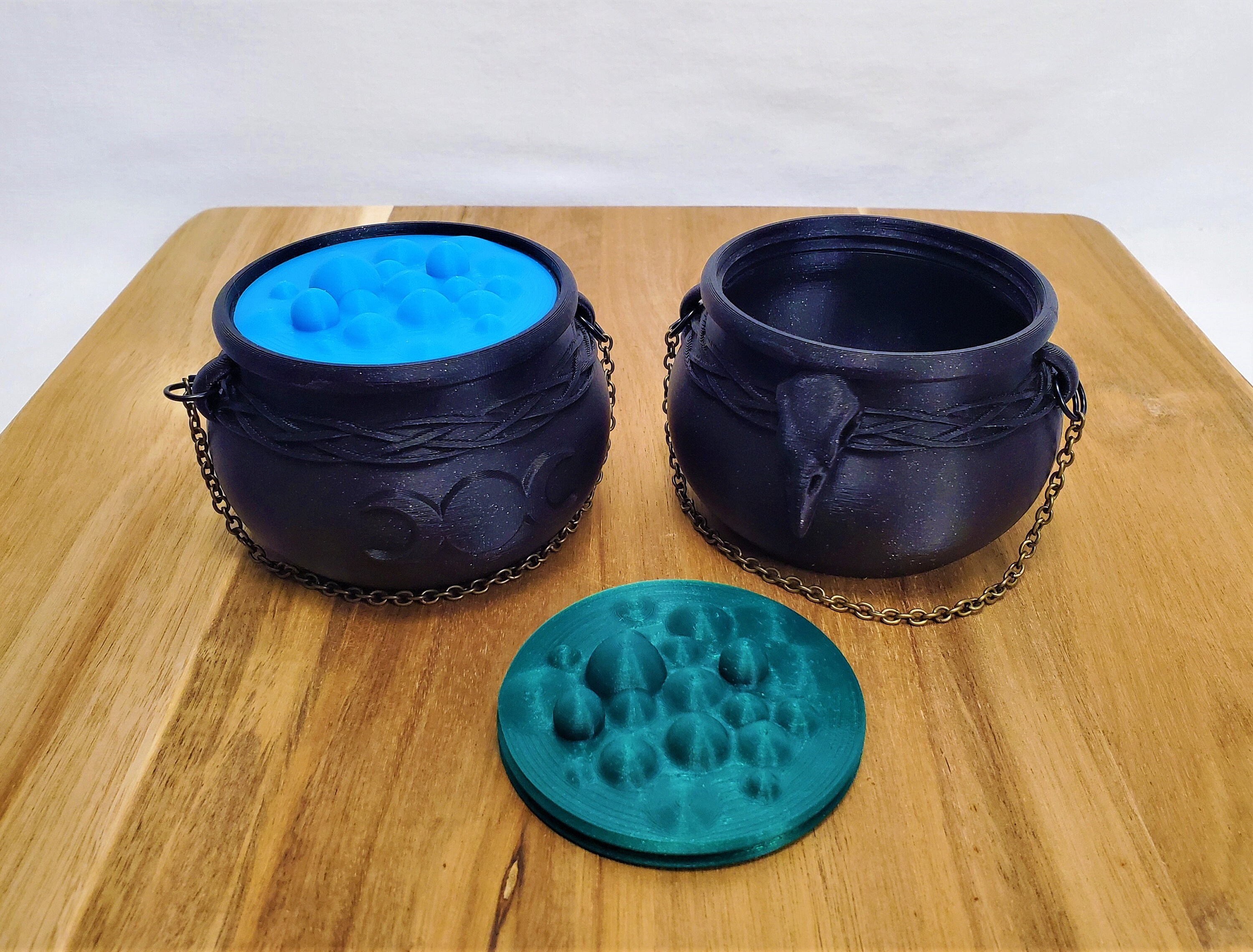 Witch's Cauldron Bowl With Bubbling Potion Lid and Chain - Spooky ...