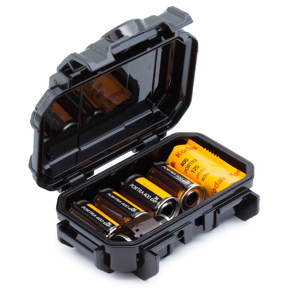 Kodak - - KODAK Film Case - For 5 Rolls Of 35mm Films - Compact, Retro Steel Case To Sort And Safeguard Film Rolls (Film Is Not Included) (Red
