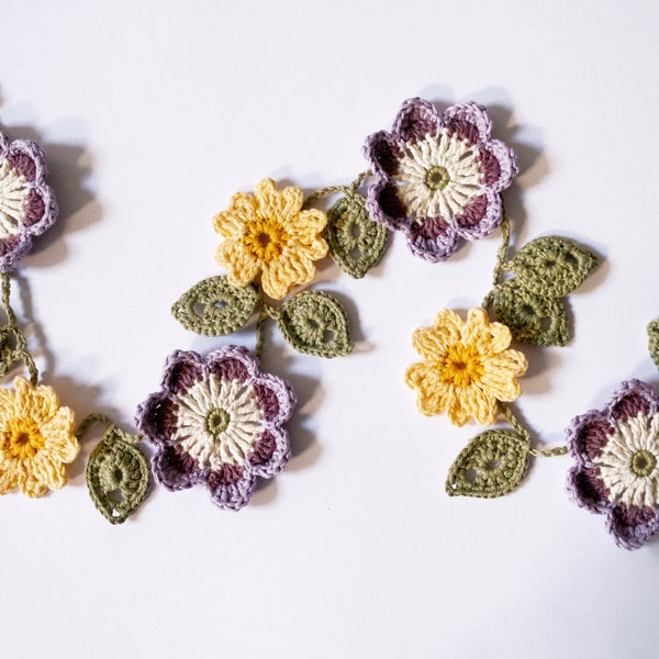 Crochet primrose auricula flowers with leaves wall hanging bunting nature decoration Spring Summer garland Easter/Mother’s Day present gift