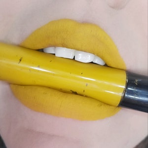 Dandelion| yellow matte liquid lipstick| 24 hour wear| transfer proof proof | great dupe for ColourPop and Jeffree Star lipsticks