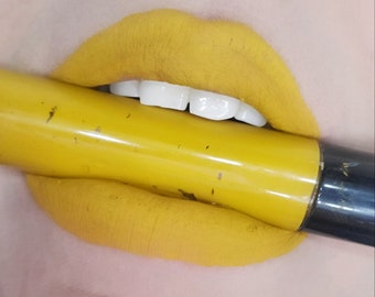Dandelion| yellow matte liquid lipstick| 24 hour wear| transfer proof proof | great dupe for ColourPop and Jeffree Star lipsticks