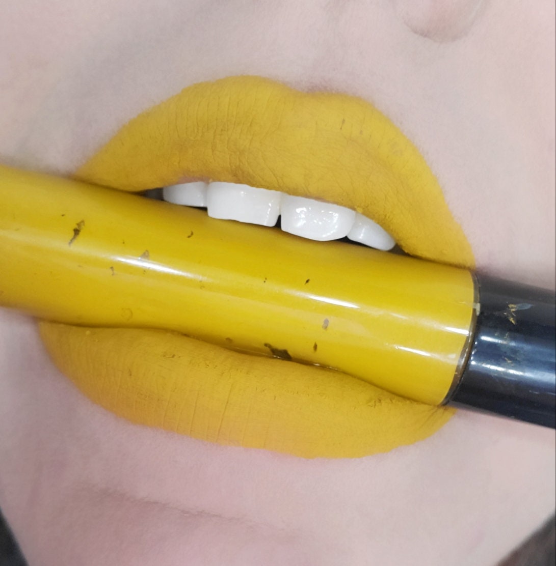 Dandelion yellow matte liquid lipstick 24 hour wear transfer proof proof great dupe for ColourPop and Jeffree Star lipsticks