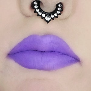 Matte pastel purple liquid lipstick in shade "spellbound"| transfer proof smudge proof 24 hour wear vegan and cruelty free lipstick