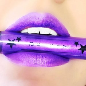 Metallic liquid lipstick | long wear vegan and cruelty free liquid lipstick | purple lipstick | shimmer lipstick | galaxy