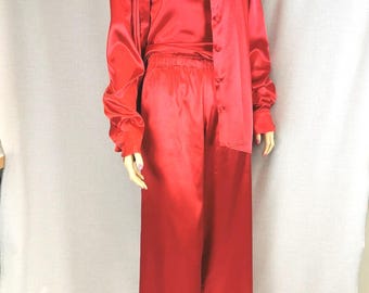 Elegant Satin Long Sleeve Blouse for Women: Classic Style in Vibrant Colors