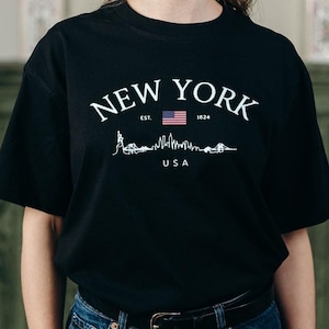 New York City Skyline T-Shirt – Classic NYC Unisex Tee for Urban Style & Everyday Comfort