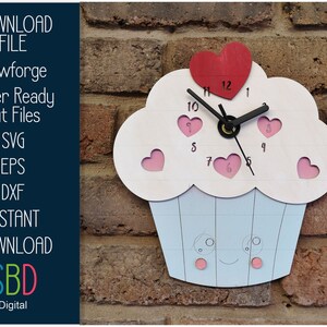 Heart Cupcake Clock SVG - Archivo de reloj de madera - Archivo de reloj de guardería - Plantilla lista para láser - Archivo de corte SVG - Glowforge Digital DESCARGAR