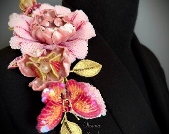 Flower Brooch/Beading Embroidery/Brooch Pink Flower/ Elegant pink brooch/Flower Beaded/Gift for women and girls/evening dress/luxury jewelry