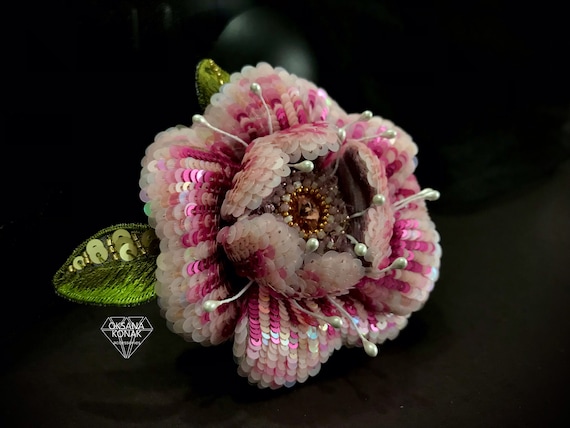 Luxury brooches/Elegant/brooch flower Magnolia/Handmade brooch/Embroidery brooch/Magnolia pink/Gift for women/Pin /Sequin flower/Peon/Rose