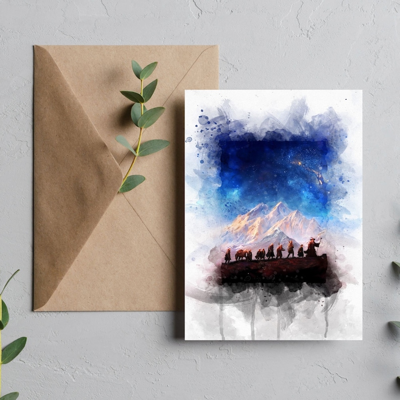 K&ouml;nnte beinhalten: Ein Aquarellbild einer Gruppe von Menschen, die &uuml;ber ein Gebirge unter einem sternenklaren Nachthimmel wandern. Das Bild ist in Blaut&ouml;nen, Wei&szlig; und Braun gehalten.