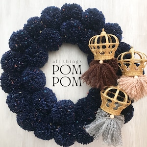 Christmas Wreath 14 Inches Door Decor, Pom Pom Door Wreath, Three Wise Man Door Wreath - Reyes Magos