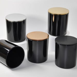 Vaso para velas de 283 ml (10 oz) en color negro brillante con tapa y caja de regalo.