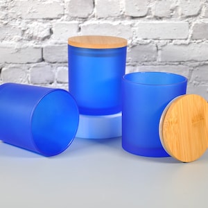 Vaso para velas vacío de 283 ml (10 oz) de color azul zafiro esmerilado con tapa de bambú y caja de regalo.