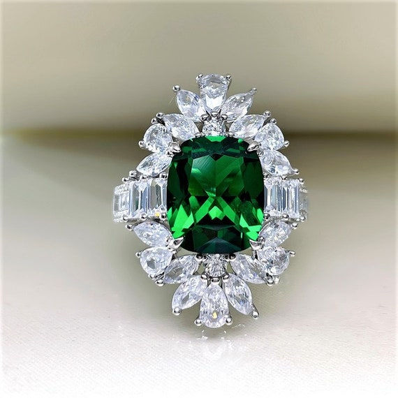 8 Carat Ring Green Emerald Radiance Cut Cubic Zirconia Ring 925