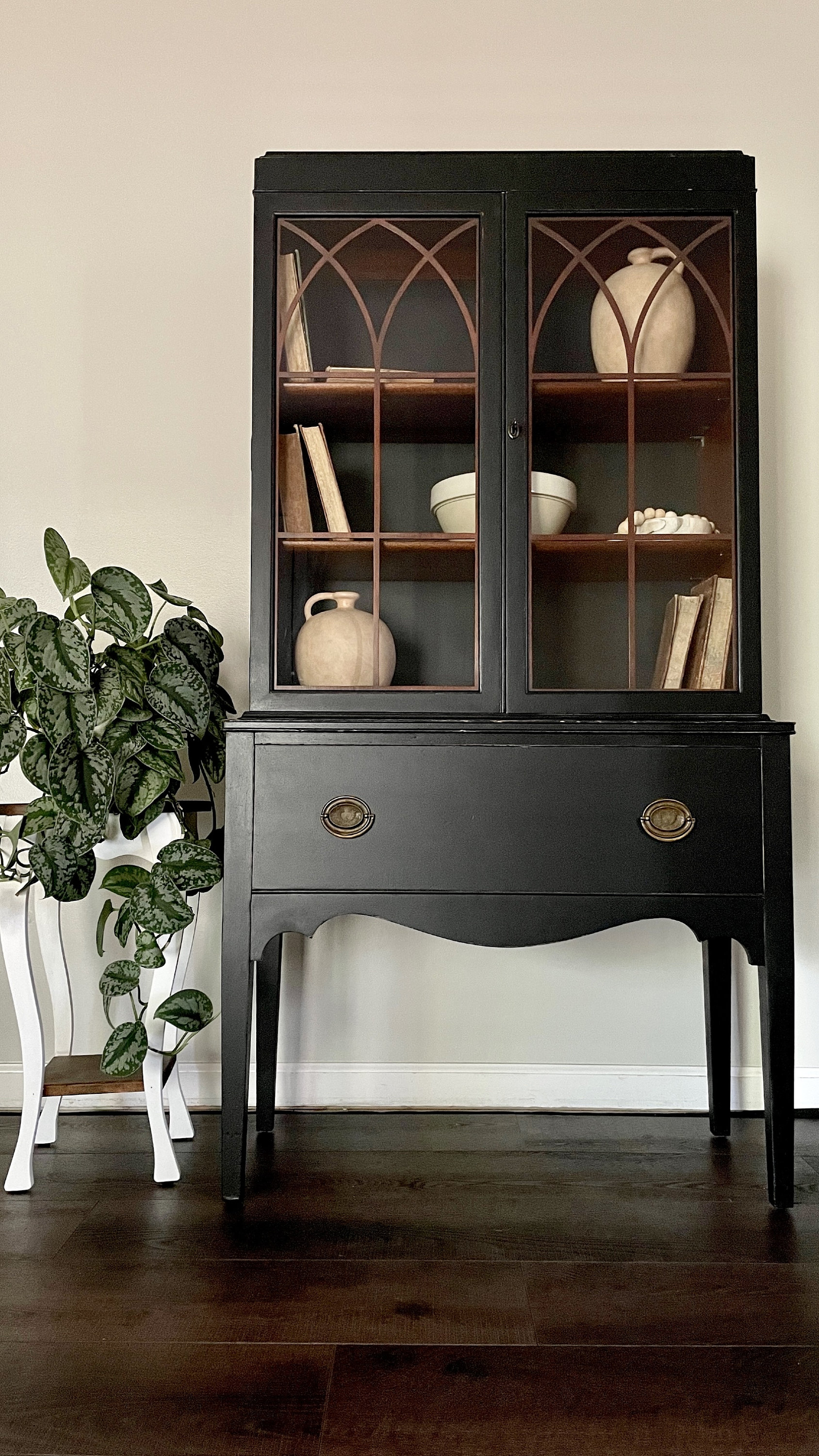 Used china hutch for sale deals
