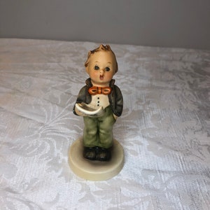 1950er Vintage Goebel Hummel Figur; Solist #135 TMK-2