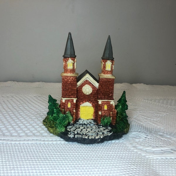 Dept 56 - Brick Abbey - Miniatures du village de Dickens ; Mini maison en porcelaine coulée à froid - Département 56 - Décor de scène de village