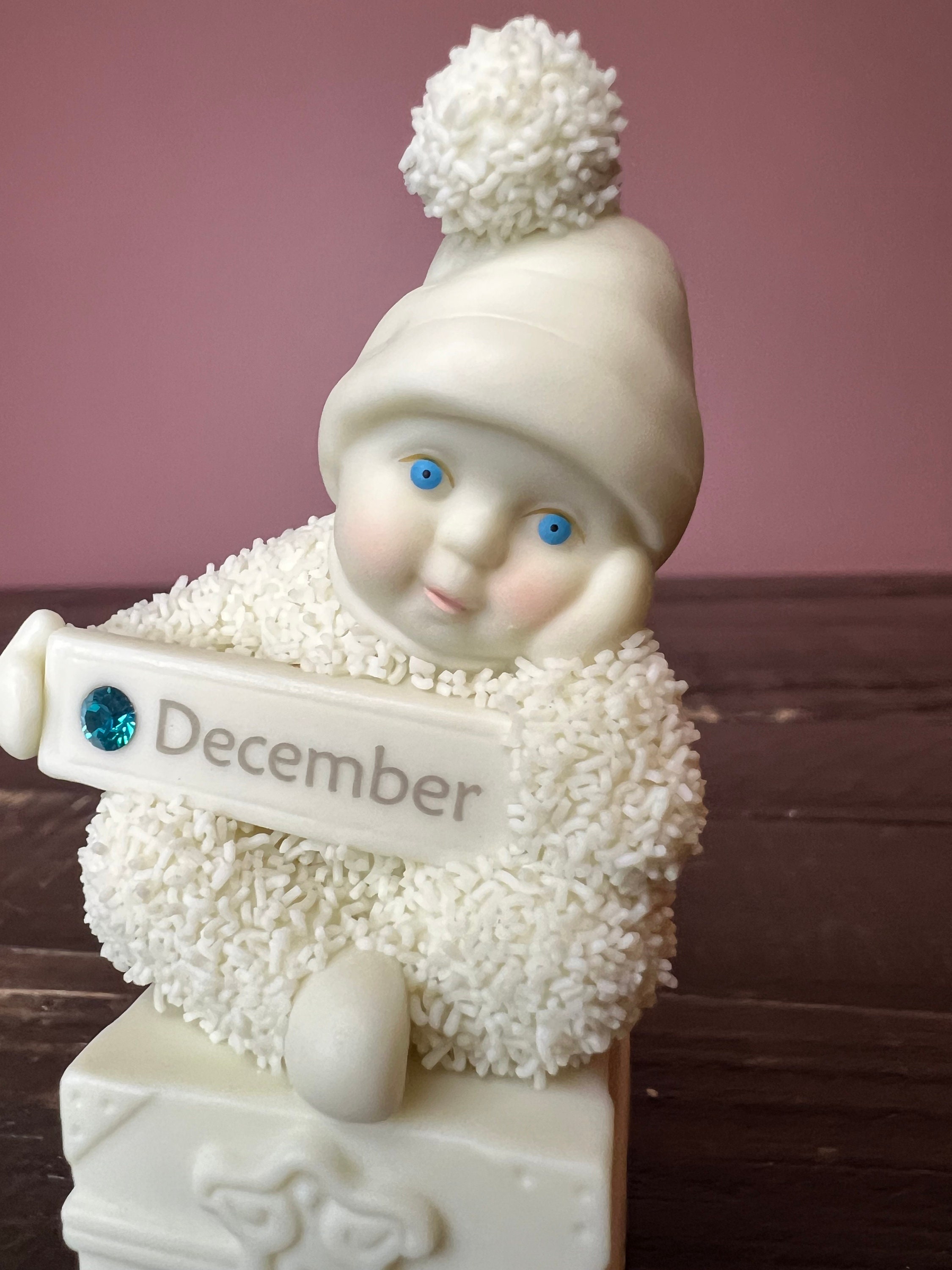Dept 56- A Smile to Treasure - December; Snowbabies Classic