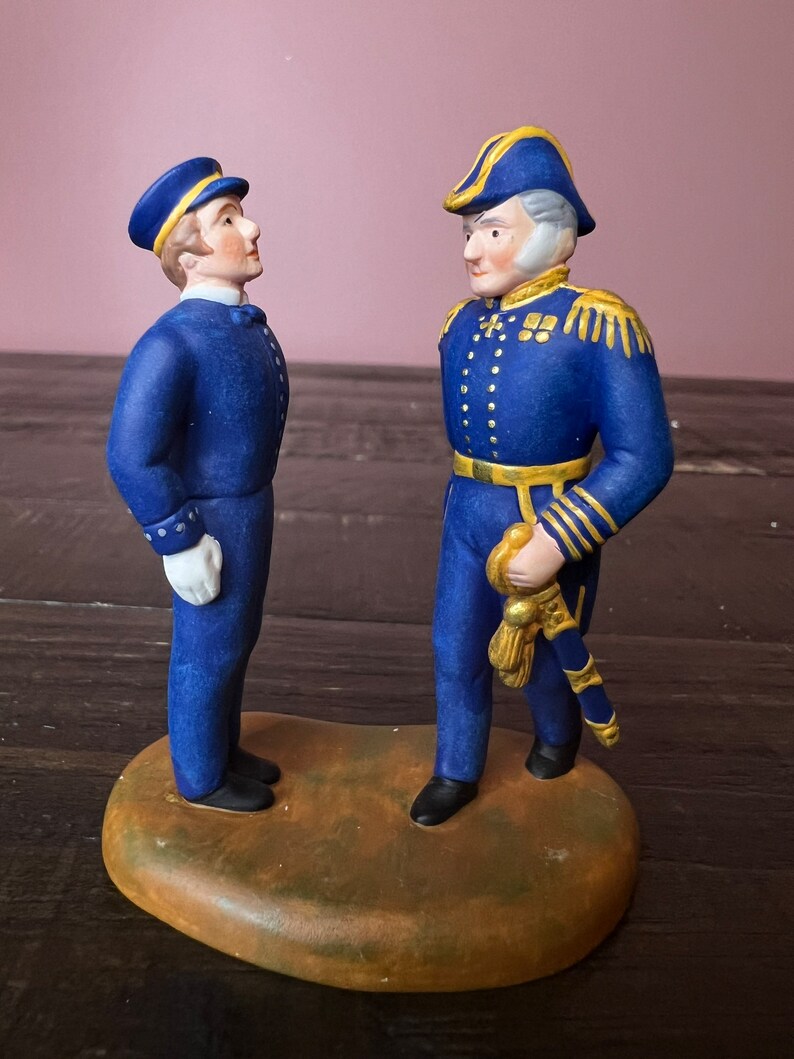 Dept 56: Ready For Duty, Queens Port - Thumbnail 2