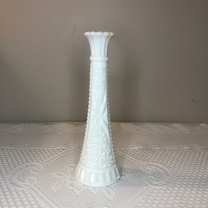 Vintage Anchor Hocking Milk Glass Bud Vase in Stars and Bars Pattern; Vintage Milk Glass Home Decor, Vintage Wedding Decor