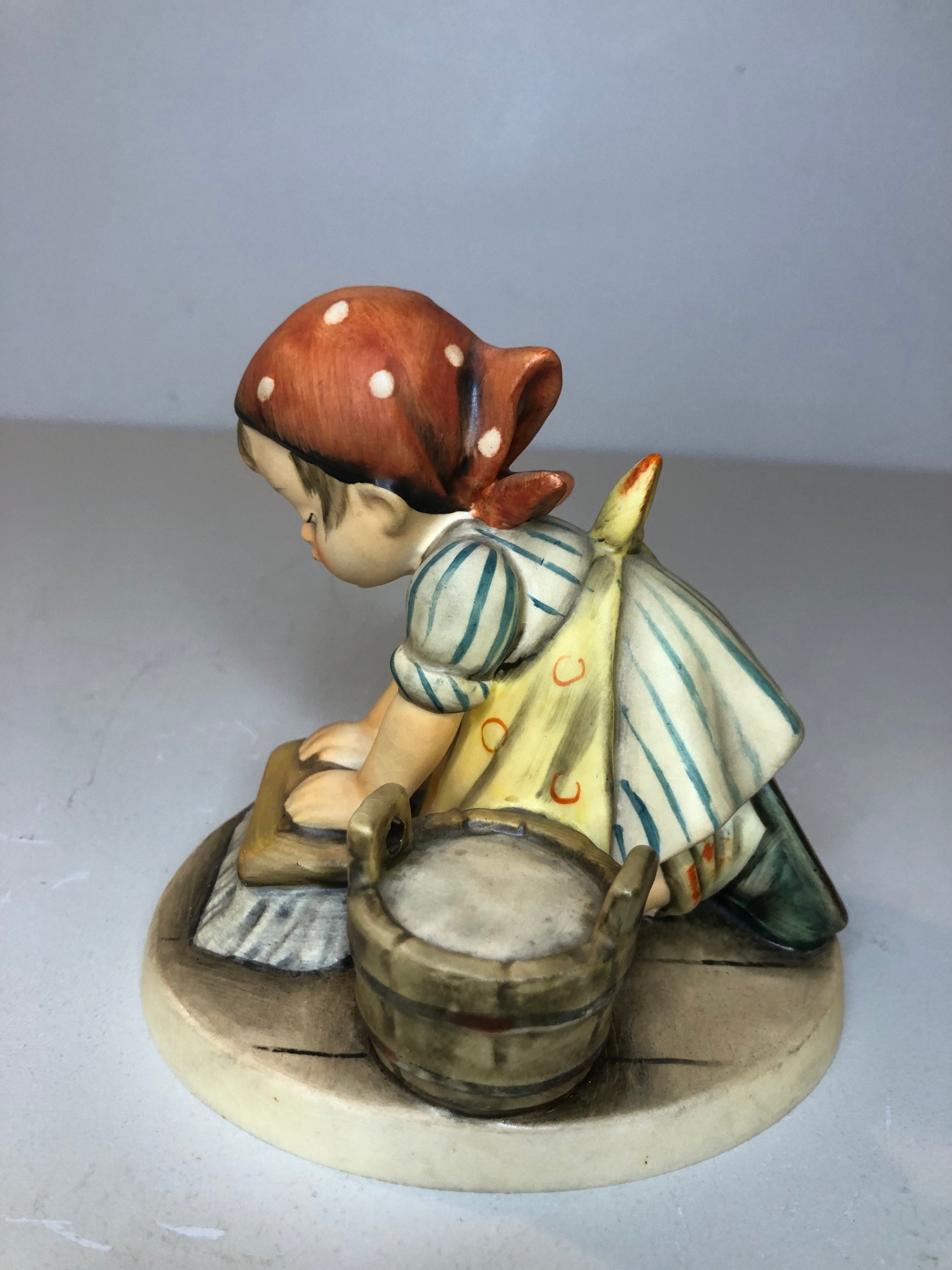 1980 Vintage Goebel Hummel Figurine Big House Cleaning 363 Etsy