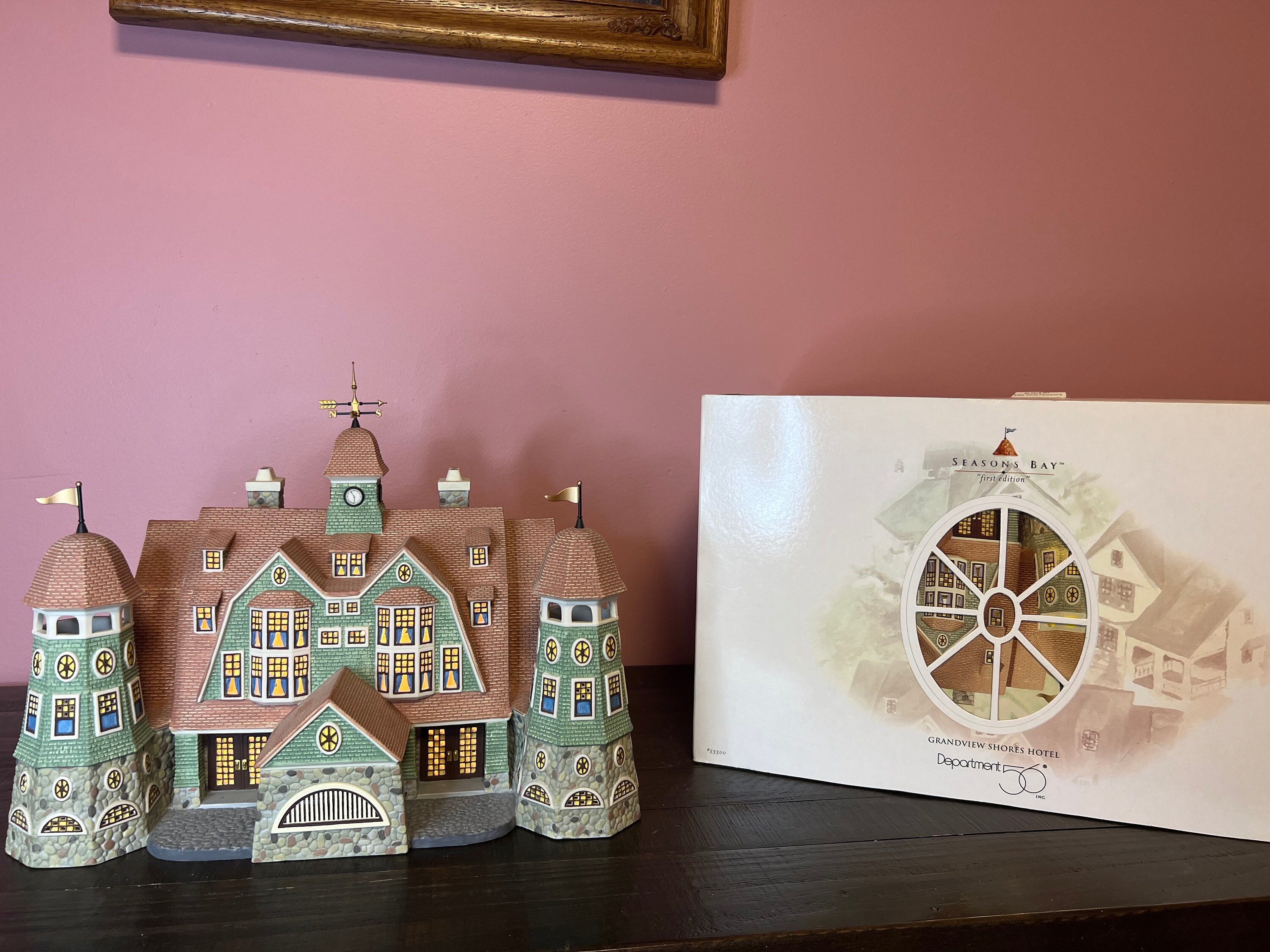 Dept 56 - Grandview Shores Hotel; Seasons Bay Series; Department