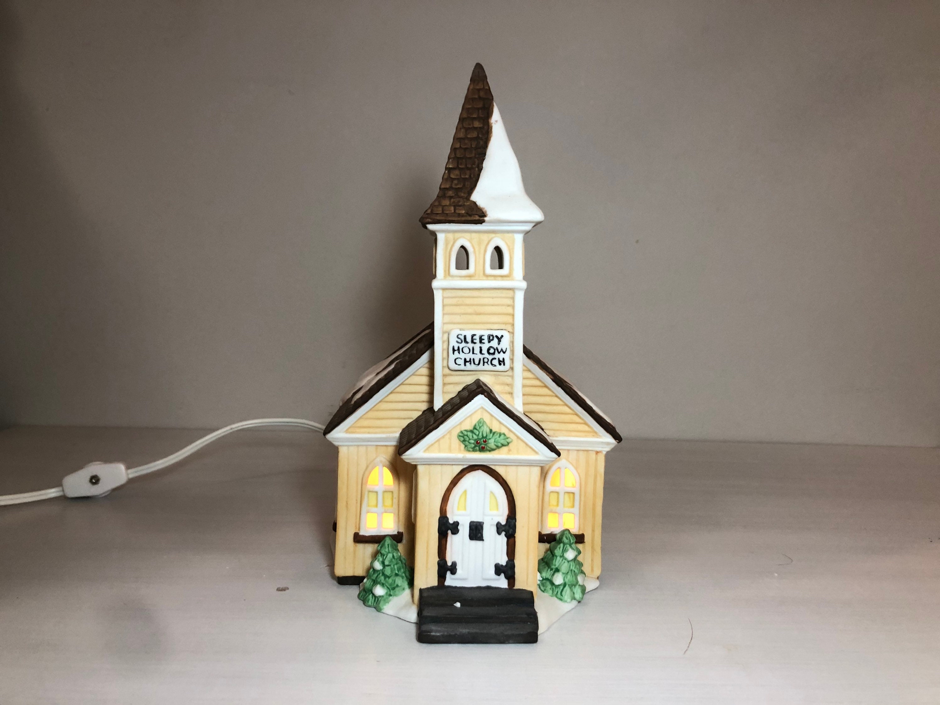 Dept 56: Sleepy Hollow Church- New England Village Series