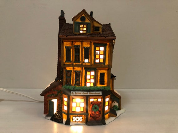 小物 VILLAGE WORKS Amazon.com: Department 56 Dickens Village Collection 40th