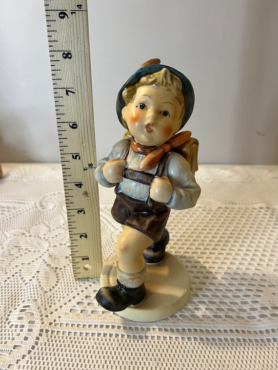 1979 Large Vintage Goebel Hummel Figurine; School Boy # 82