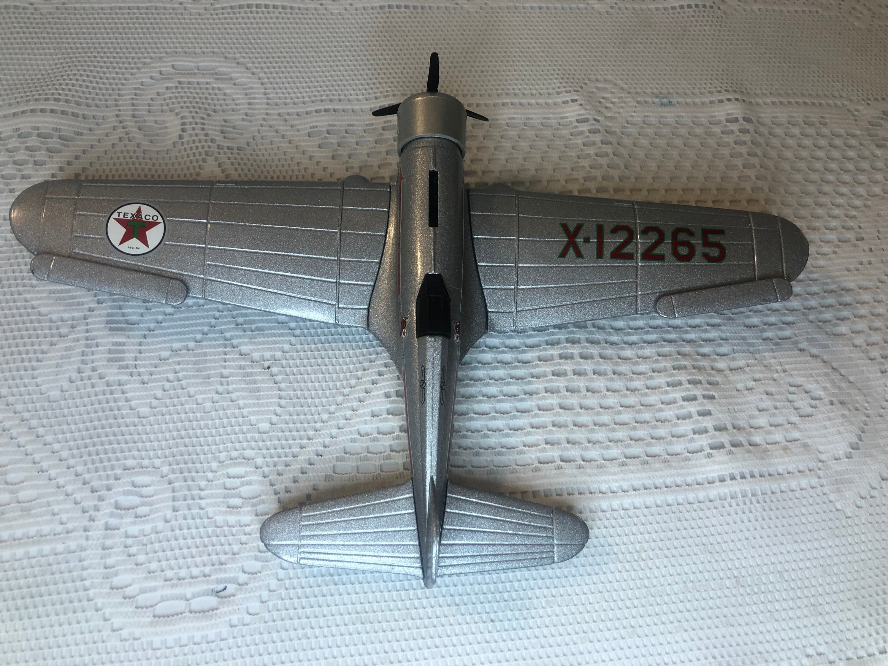 ヴィンテージ テキサコ 1932 ノースロップ ガンマ、テキサコの翼ダイ